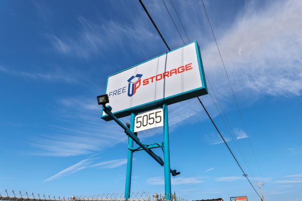 FreeUp Storage Aubrey: Lowest Rates - Storage.com