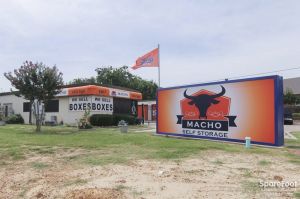 Macho Self Storage - Colleyville