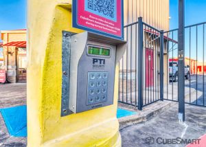 CubeSmart Self Storage - Houston - 15707 Bellaire Blvd