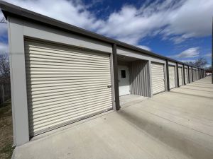 Byron Self Storage - W White Rd