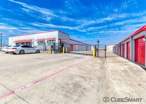 CubeSmart Self Storage - Hutto - 646 West Front Street