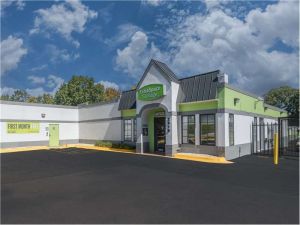 Extra Space Storage - 8195 - Greensboro - Lawndale Drive