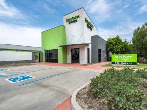 Extra Space Storage - 1669 - Lake Forest - Baffin Bay Dr