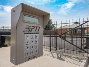 Extra Space Storage - 8456 - Denver - 14750 E 40th Ave