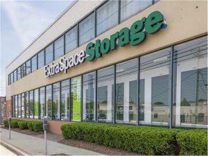Extra Space Storage - 0806 - Valley Stream - W Merrick Rd
