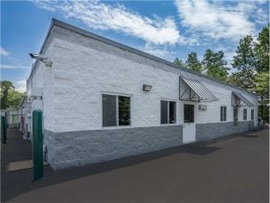 Extra Space Storage - 1051 - Kings Park - Indian Head Rd