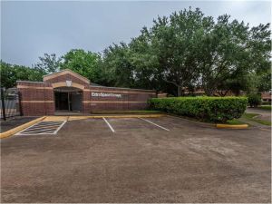 Extra Space Storage - 0318 - Sugar Land - Old Mill Rd