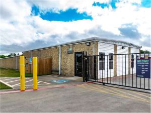 Extra Space Storage - 8703 - Denton - Frame Street