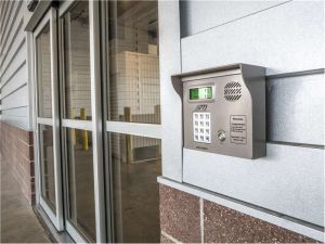 Extra Space Storage - 8741 - Portland - Holladay St