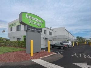 Extra Space Storage - 0819 - Fort Lauderdale - Commercial Blvd