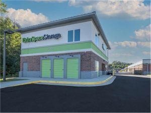 Extra Space Storage - 1572 - Richmond - Hull St