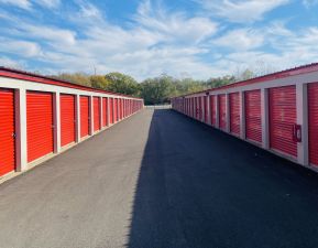 10 Federal Storage - J David Jones Pkwy