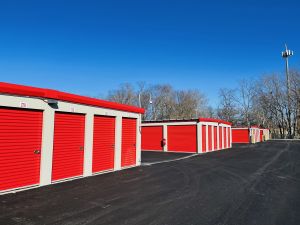 10 Federal Storage - E Straight St