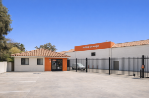 Public Storage - Los Angeles - 649 S Boyle Ave