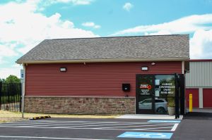 Budget Store and Lock Jackson rd