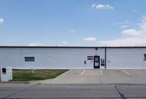 Ideal Self Storage - Ennis