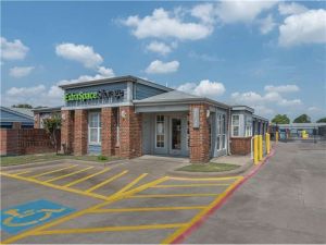 Extra Space Storage - 7410 - Dallas - 3335 Northwest Hwy