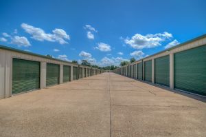 Best Yet Storage - Airline