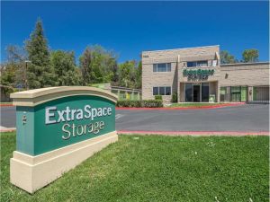 Extra Space Storage - 1014 - Newbury Park - Grande Vista Drive