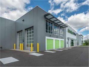 Extra Space Storage - 7090 - Minneapolis - West River Rd