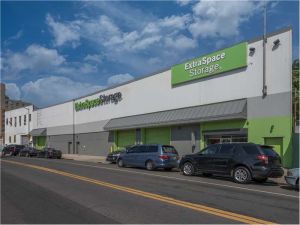 Extra Space Storage - 1918 - Bronx - W Farms Road