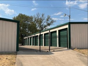 Ideal Self Storage - Clark