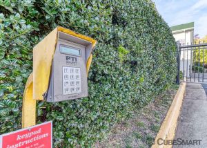 CubeSmart Self Storage - VA Alexandria Holly Hill Rd