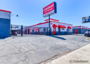 CubeSmart Self Storage - CA Fresno North Clovis Ave