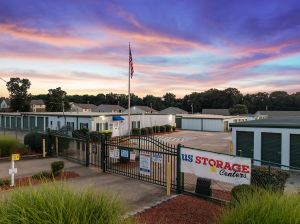 US Storage Centers - Clarksville - Parkway