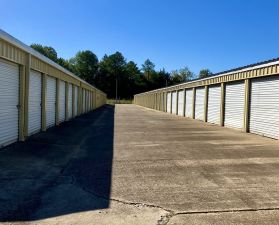 Your Extra Closet - Reed