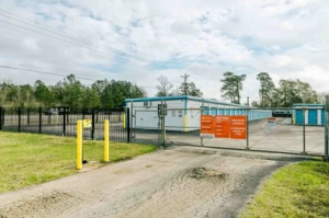 Mini Mall Storage - Conroe - Hwy 105E