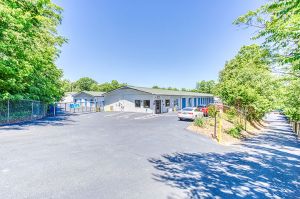 SmartStop Self Storage - Asheville - 197 Deaverview Rd