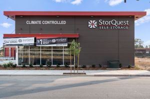 StorQuest - Fresno / Island Waterpark