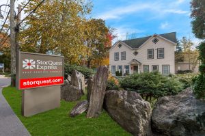 StorQuest Express - Briarcliff Manor / State