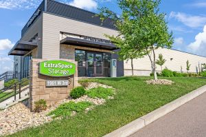 Extra Space Storage - 7451 - Bloomington - 3rd St