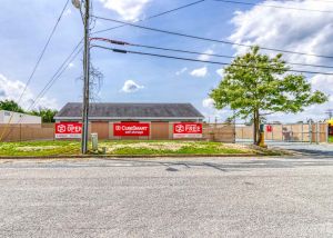 CubeSmart Self Storage - 2120 Windsor Drive