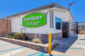 Extra Space Storage - 1983 - Santa Ana - Sullivan St