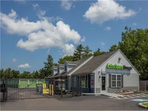 Extra Space Storage - 1023 - Raynham - New State Highway - Rte 44