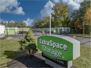 Extra Space Storage - 0271 - Farmington - Brickyard Rd