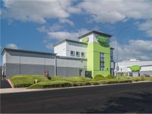 Extra Space Storage - 1433 - West Sacramento - F Street