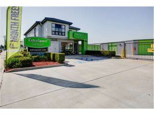 Extra Space Storage - 1525 - Burbank - 2801 Thornton Ave