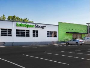 Extra Space Storage - 1553 - Newington - Fenn Rd