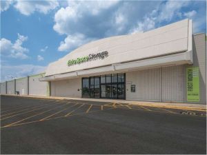 Extra Space Storage - 8745 - Monroe - Roosevelt Blvd