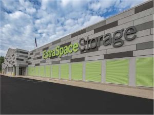 Extra Space Storage - 7014 - New Britain - Farmington Ave