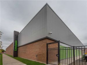 Extra Space Storage - 7045 - Chicago - W 85th St