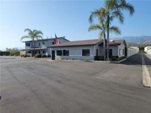 Extra Space Storage - 7912 - Carpinteria - Via Real