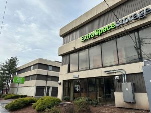 Extra Space Storage - 3772 - Belleville - Franklin St.