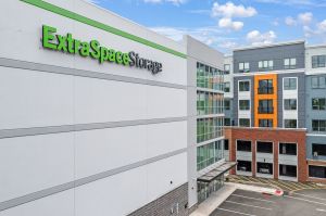 Extra Space Storage - 4140 - Bayonne - 23rd St