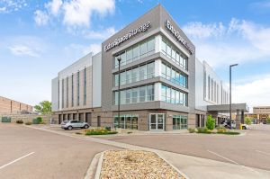 Extra Space Storage - 4143 - Glendale - Birch St