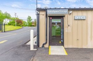Extra Space Storage - 3043 - Suffield - South Street